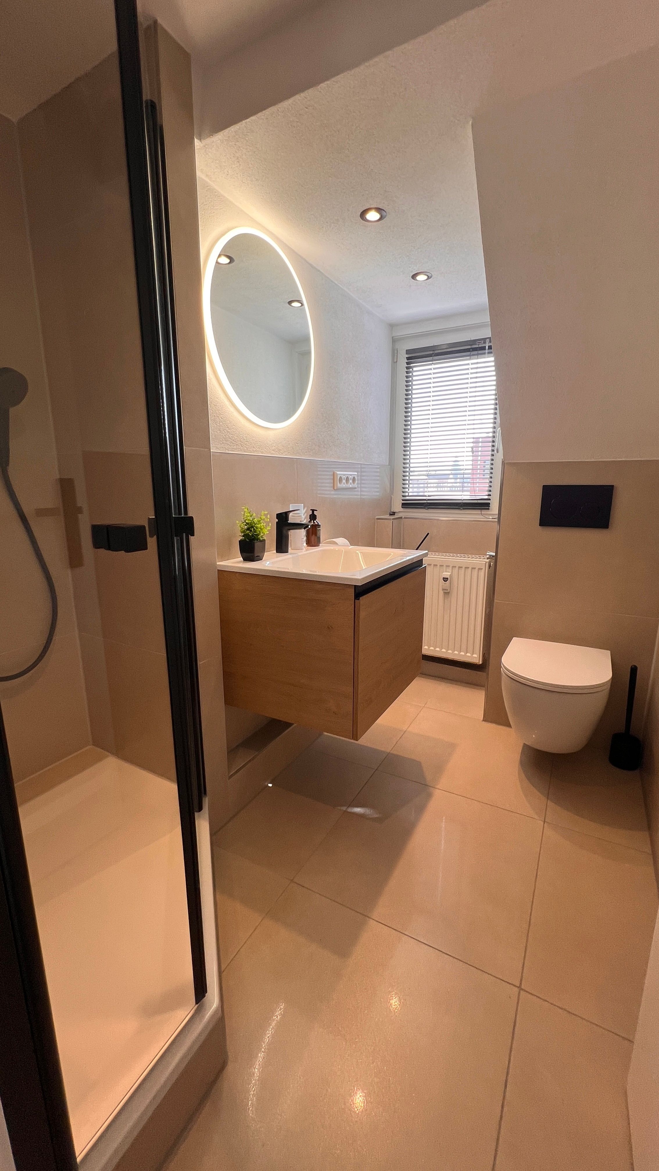 Spacious & Modern Flat In Aschaffenburg - 2