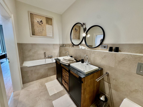 Elegant old town flat with high-quality interior, spacious living area and two stylish bedrooms - Gallery - 8