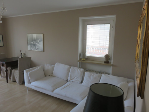 Bright living in Bogenhausen/Denning
