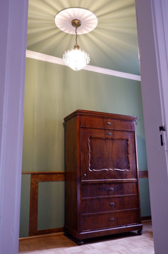 best location 3 room Apartment with 2 bathrooms