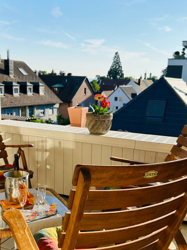 Academic apartment in spacey penthouse in the heart of Friedrichshafen