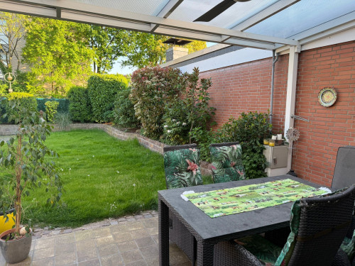 Modernized bungalow with garden & garage in quiet Düsseldorf-Urdenbach