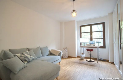 Großzügiges, möbliertes Haus mit Garten & 2 Home Offices in Düsseldorf-Benrath