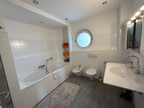 Traumhafte Wohnung mit TG-Stellplatz