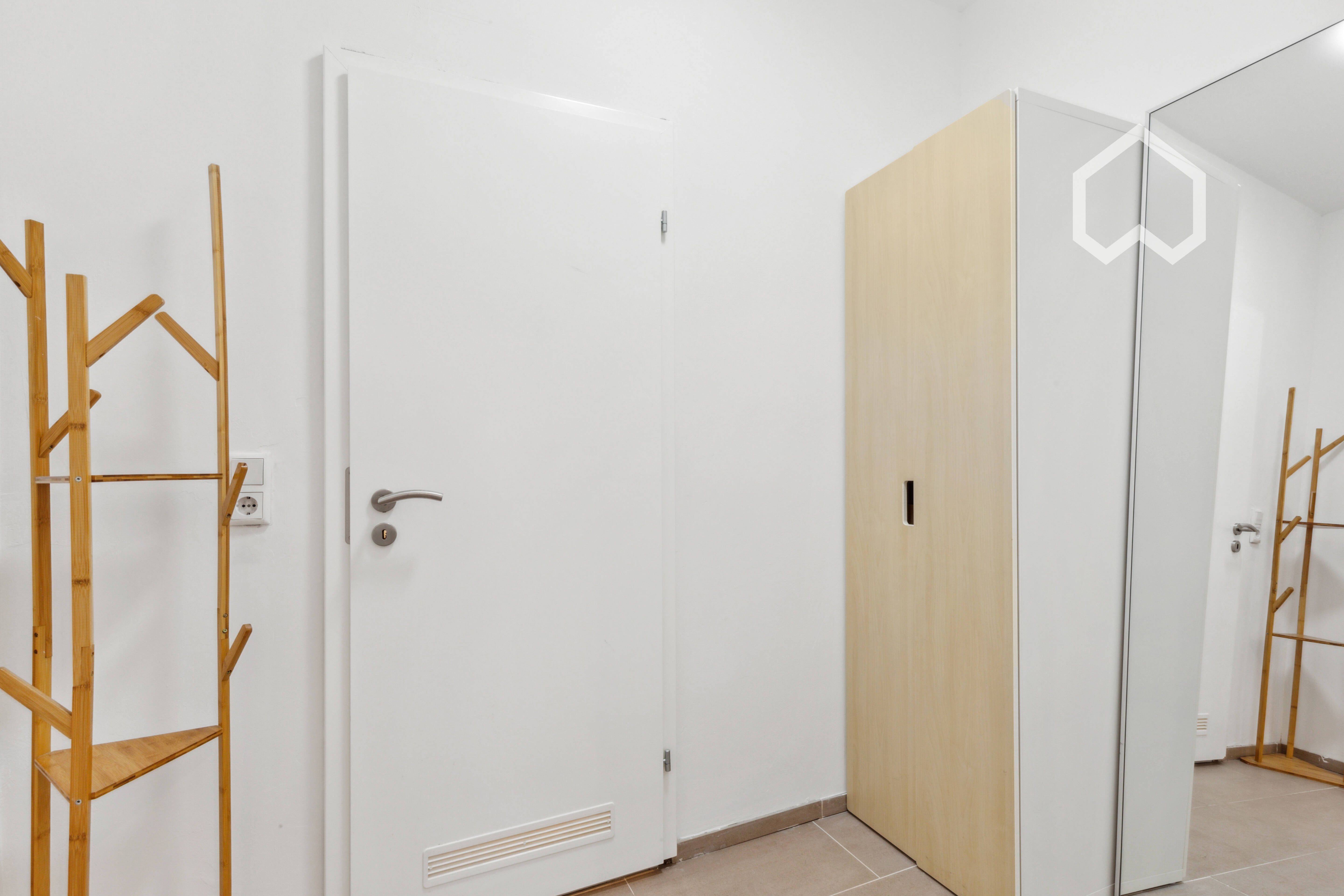  Spacious City-Apartment Near Theresienwiese München  -  Spacious City-Apartment near Theresienwiese München  - Gallery -  8