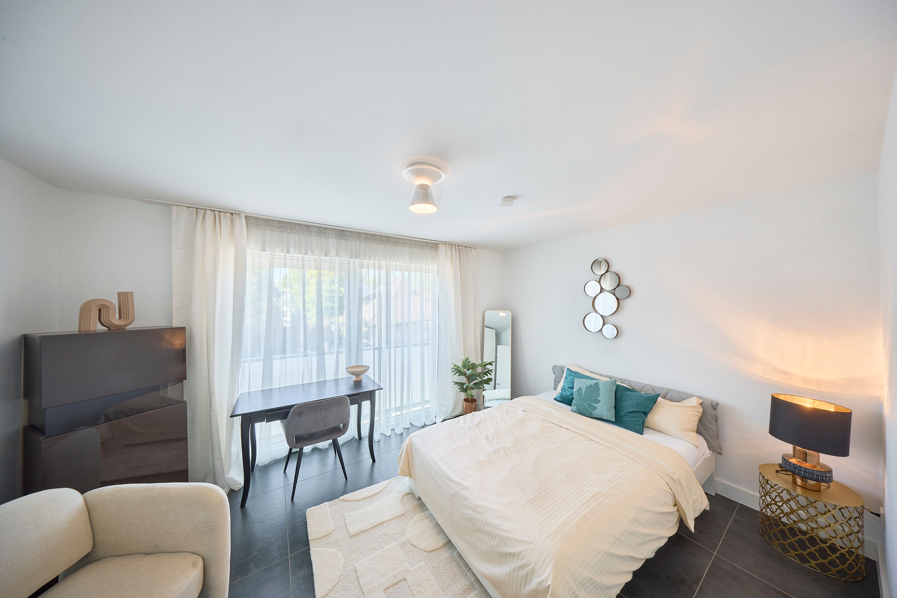  Spacious Multi-Level Designer Home With Terrace And Two Balconies – Ideal For Families Or Business S  -  Spacious multi-level designer home with terrace and two balconies – ideal for families or business stays.  - Gallery -  1