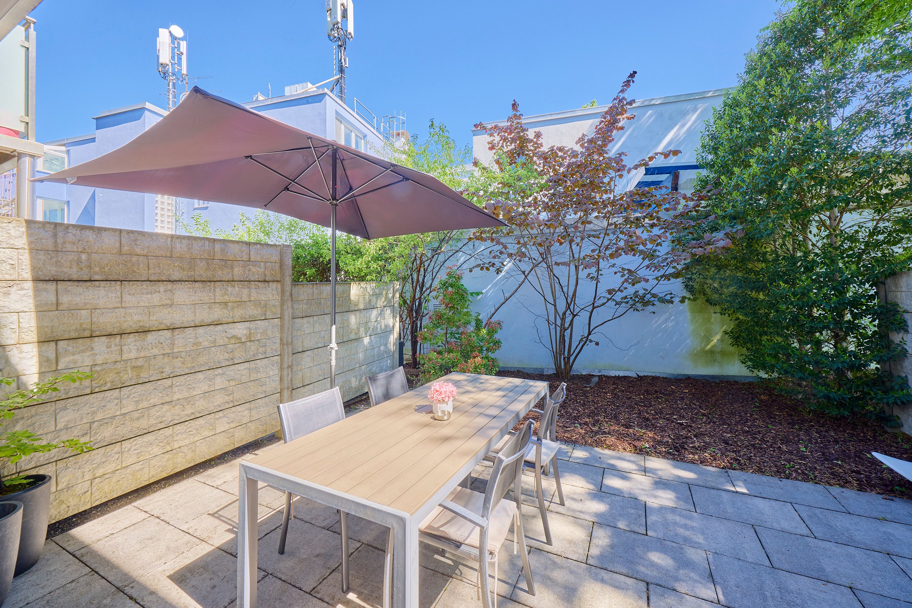  Spacious Multi-Level Designer Home With Terrace And Two Balconies – Ideal For Families Or Business S  -  Spacious multi-level designer home with terrace and two balconies – ideal for families or business stays.  - Gallery -  7