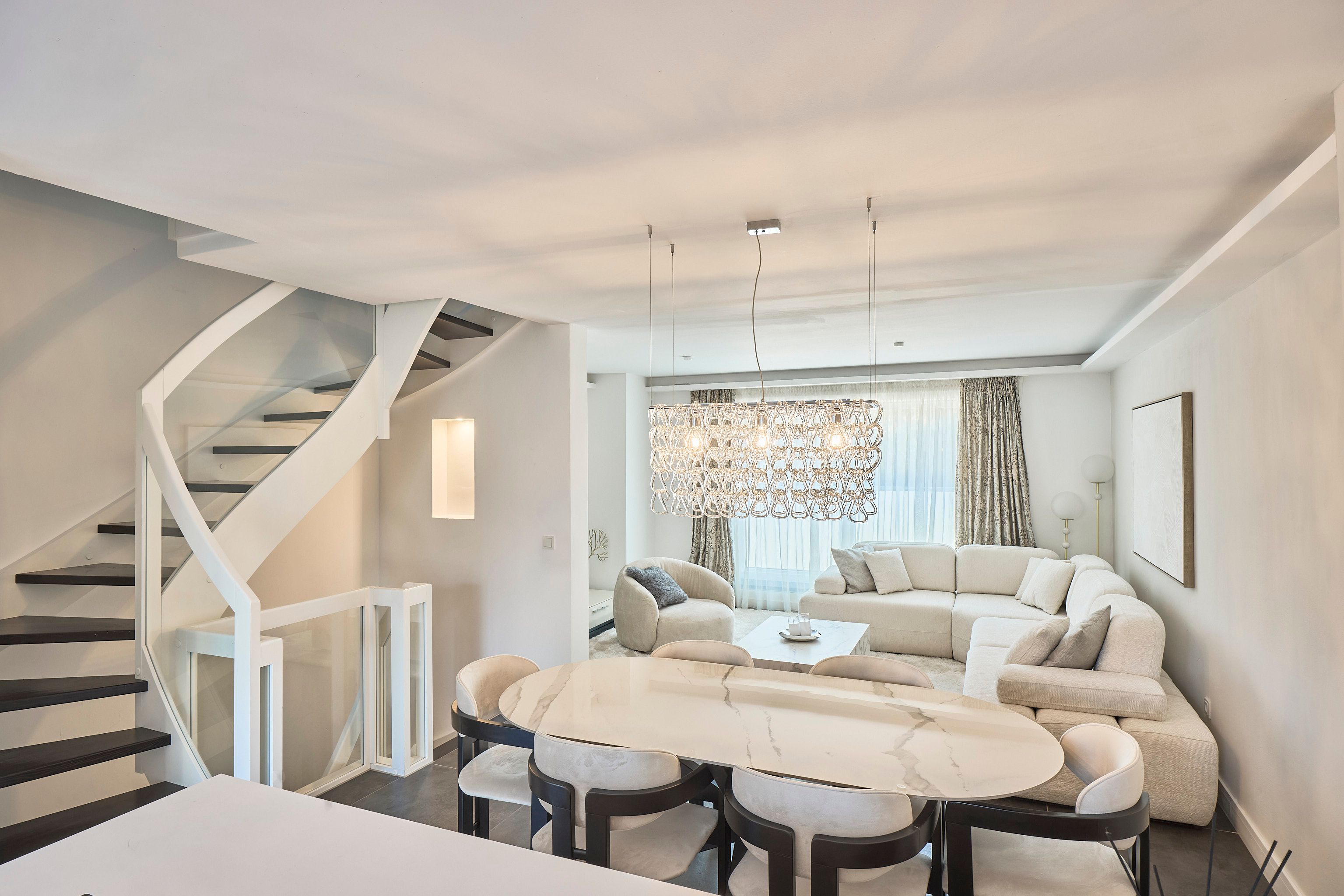  Spacious Multi-Level Designer Home With Terrace And Two Balconies – Ideal For Families Or Business S  -  Spacious multi-level designer home with terrace and two balconies – ideal for families or business stays.  - Gallery -  13