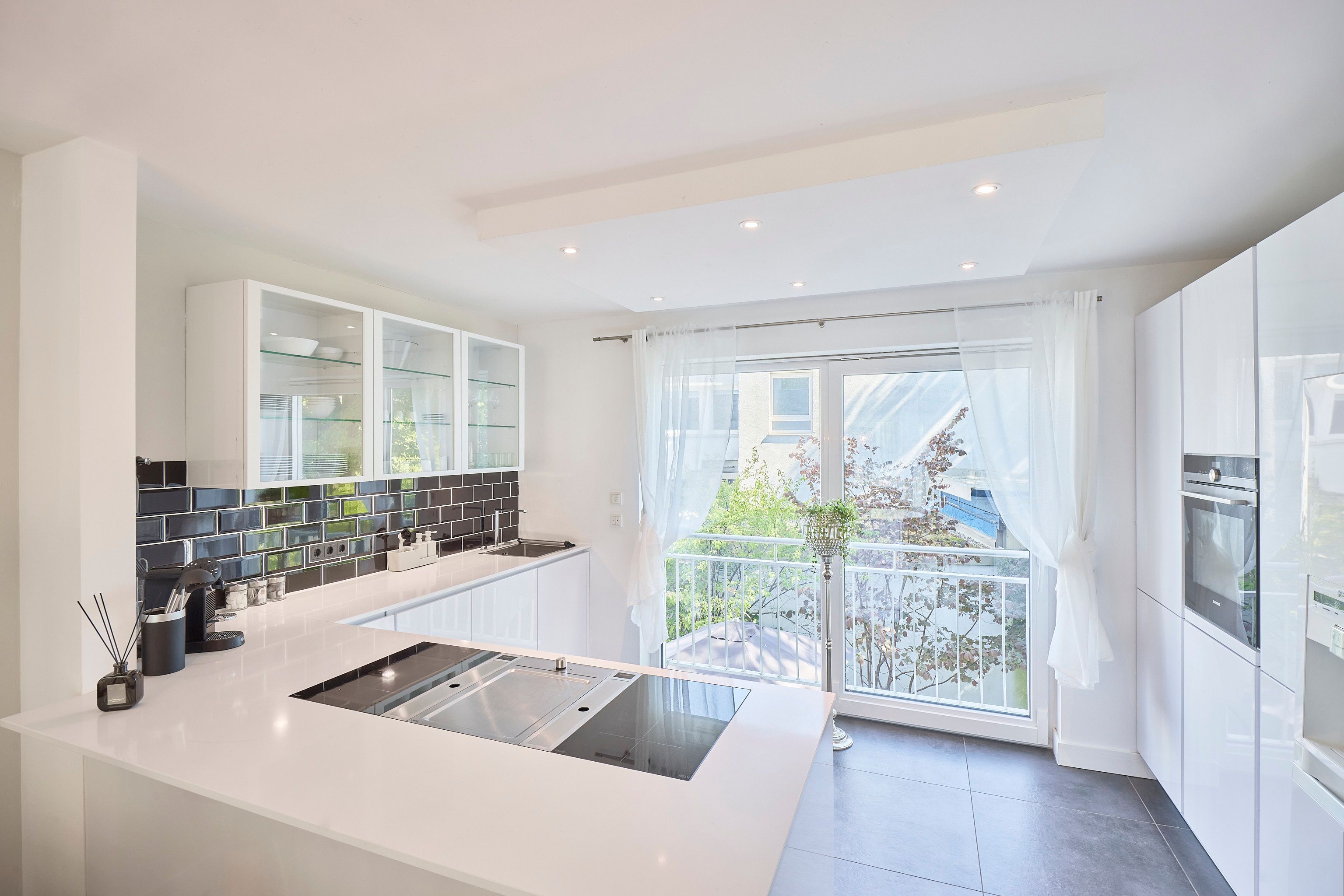  Spacious Multi-Level Designer Home With Terrace And Two Balconies – Ideal For Families Or Business S  -  Spacious multi-level designer home with terrace and two balconies – ideal for families or business stays.  - Gallery -  11
