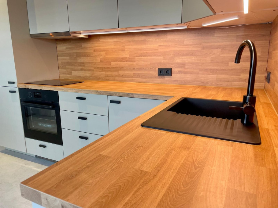 Modernes Tiny House in Köln-Deutz– voll möbliert & stilvoll