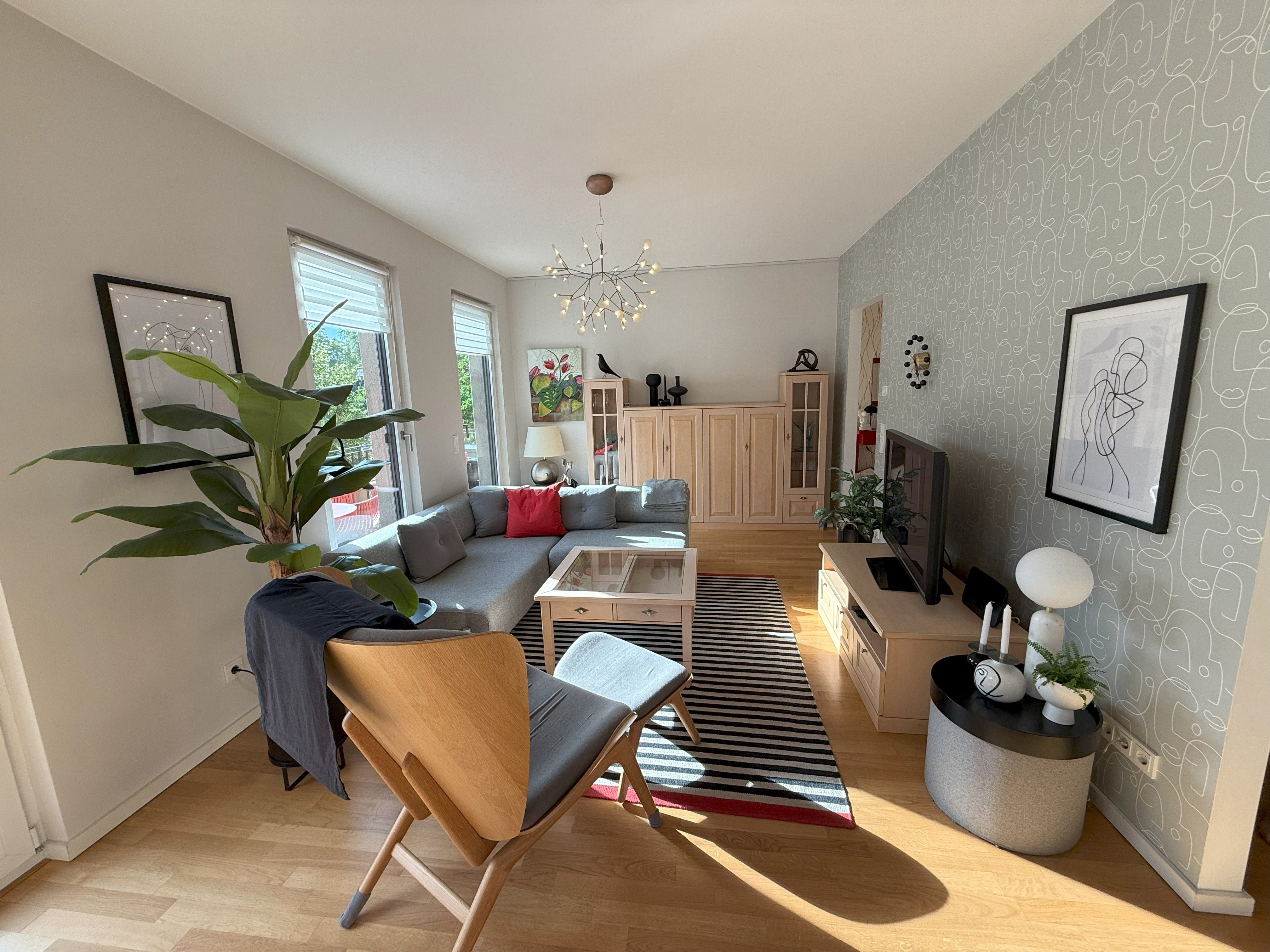 Exclusive, Furnished, Fully Equipped 3-Room Apartment In A Prime Location In Potsdam City Center Wit - 8