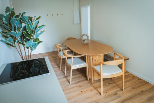 Stylish Old Town Apartment with Parking - Quiet - Central