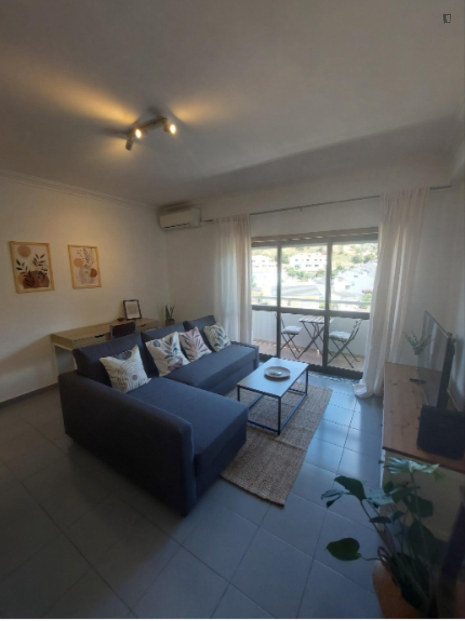 Welcoming 2 Bedroom Apartment With A Balcony Close To District Hospital Of Santarém - Welcoming 2 Bedroom Apartment with a balcony close to District Hospital of Santarém - Gallery - 1