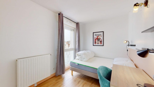 Very cosy double bedroom in the Ginko neighbourhood