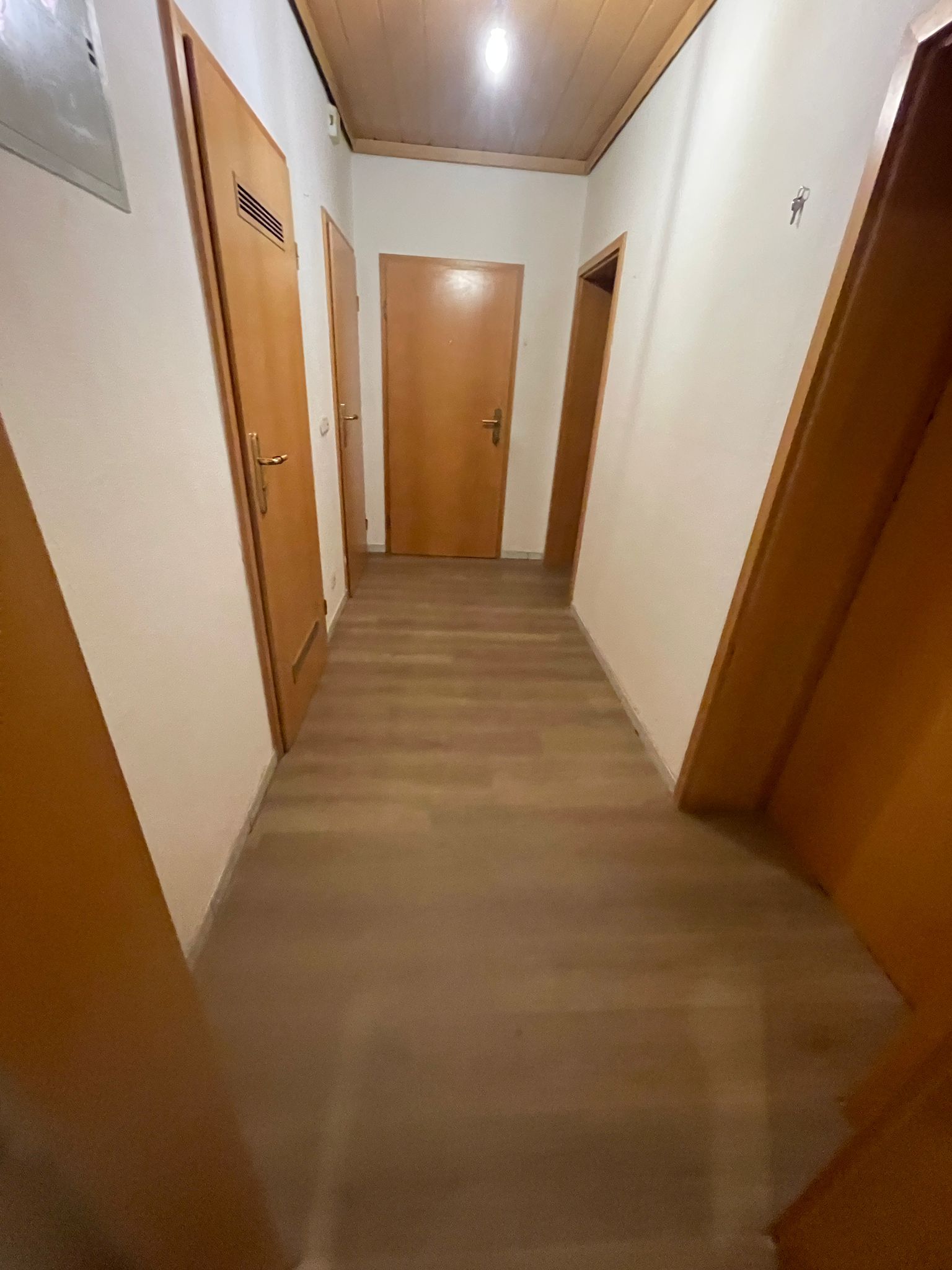  Beautiful 4-Room Apartment, Central And Newly Furnished  -  Beautiful 4-room apartment, central and newly furnished  - Gallery -  9