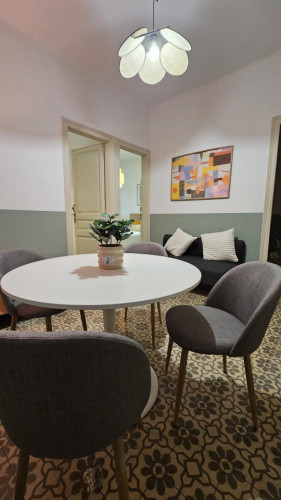 Modern Shared Apartment in Vibrant Sant Antoni, Barcelona - Ideal for Urban Living
