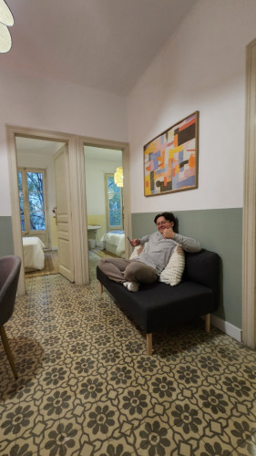 Modern Shared Apartment in Vibrant Sant Antoni, Barcelona - Ideal for Urban Living