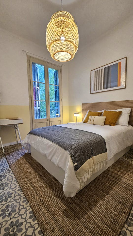  Room 2  -  Modern Shared Apartment in Vibrant Sant Antoni, Barcelona - Ideal for Urban Living  - Gallery -  10