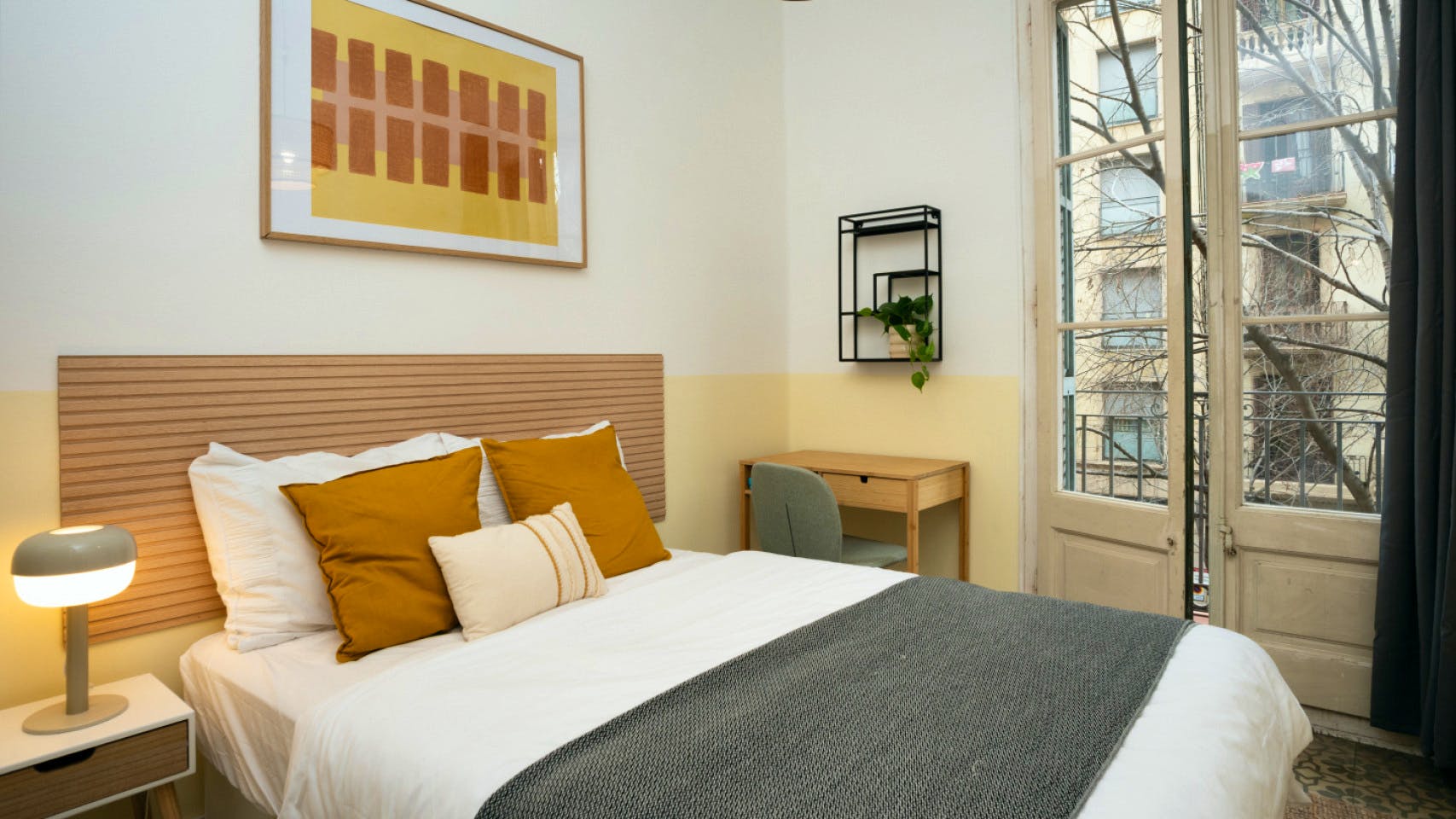  Room 1  -  Modern Shared Apartment in Vibrant Sant Antoni, Barcelona - Ideal for Urban Living  - Gallery -  11