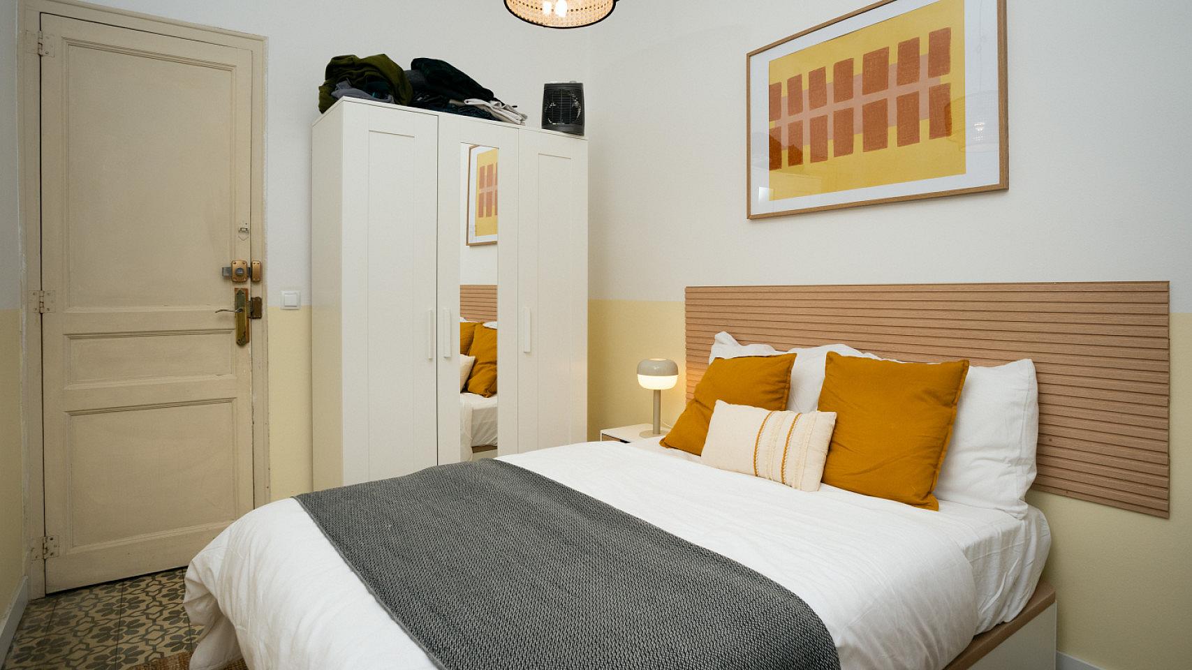  Room 1  -  Modern Shared Apartment in Vibrant Sant Antoni, Barcelona - Ideal for Urban Living  - Gallery -  60