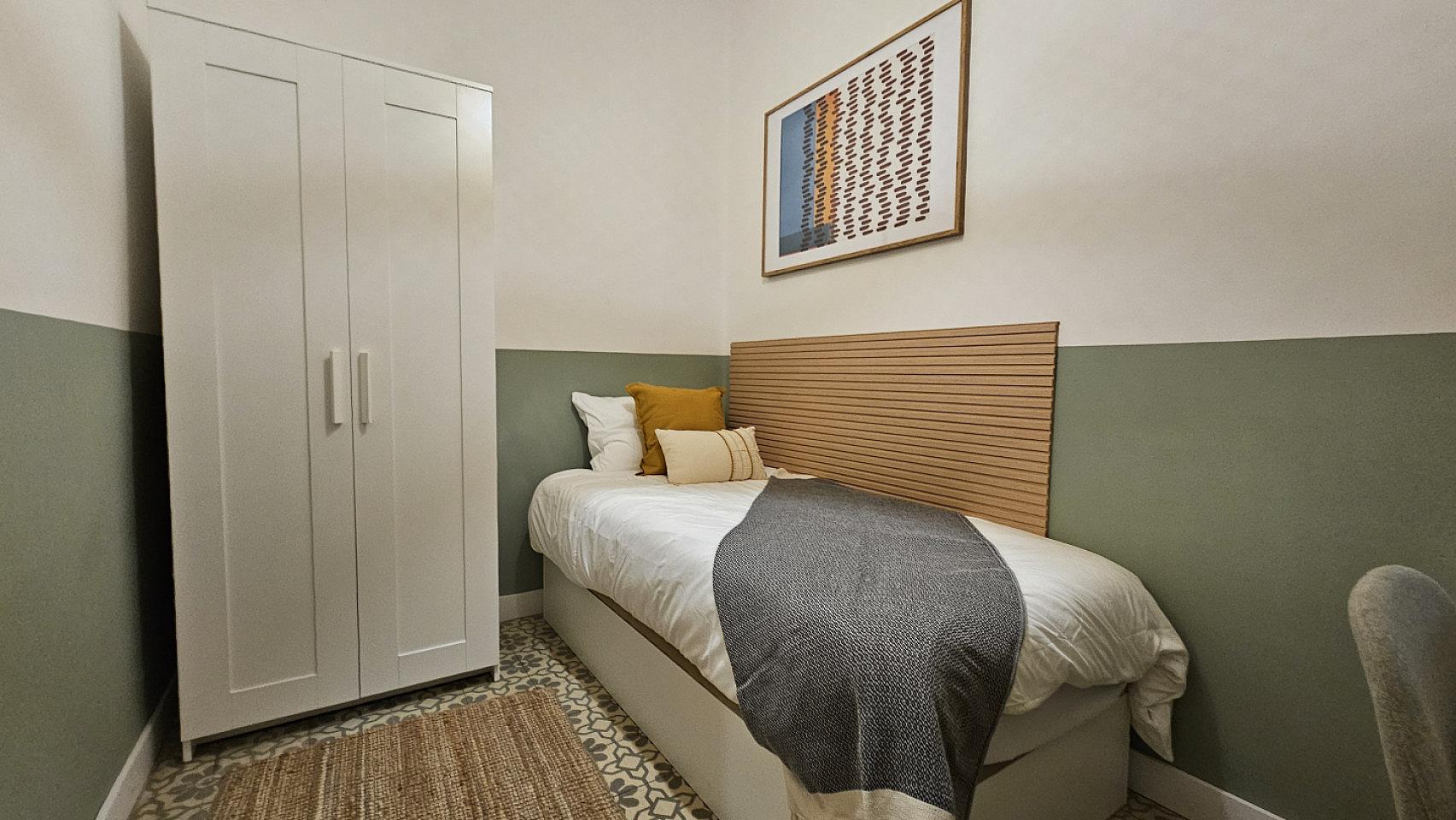  Room 3  -  Modern Shared Apartment in Vibrant Sant Antoni, Barcelona - Ideal for Urban Living  - Gallery -  38