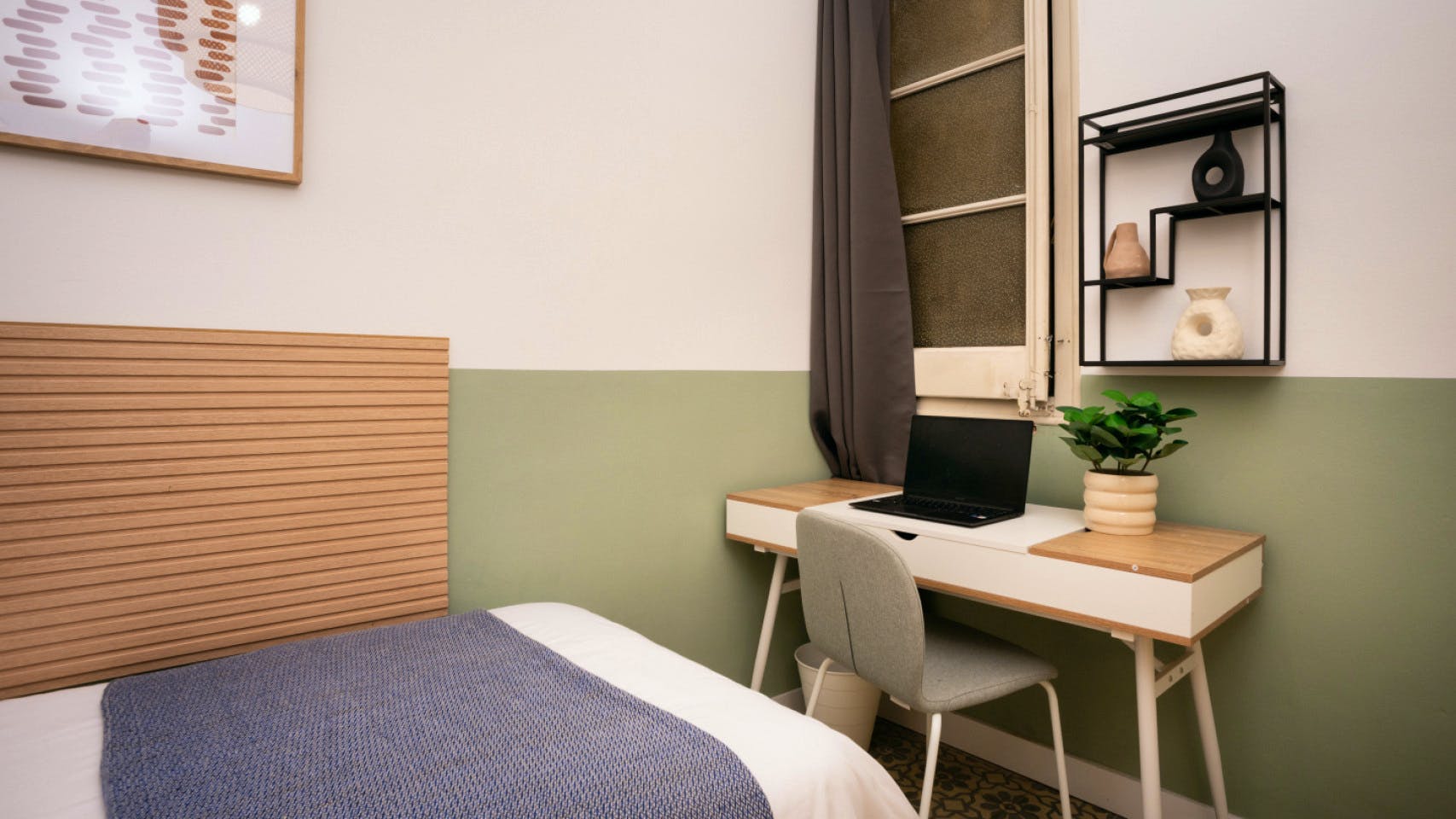 Room 3 - Modern Shared Apartment in Vibrant Sant Antoni, Barcelona - Ideal for Urban Living - Gallery - 11