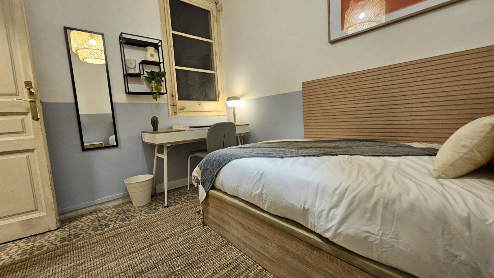  Room 4  -  Modern Shared Apartment in Vibrant Sant Antoni, Barcelona - Ideal for Urban Living  - Gallery -  3