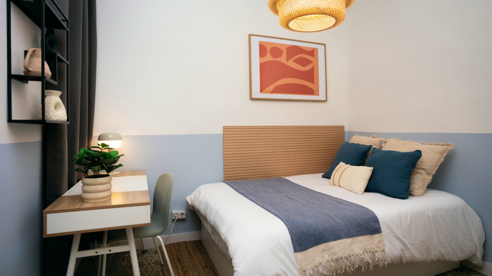  Room 4  -  Modern Shared Apartment in Vibrant Sant Antoni, Barcelona - Ideal for Urban Living  - Gallery -  1