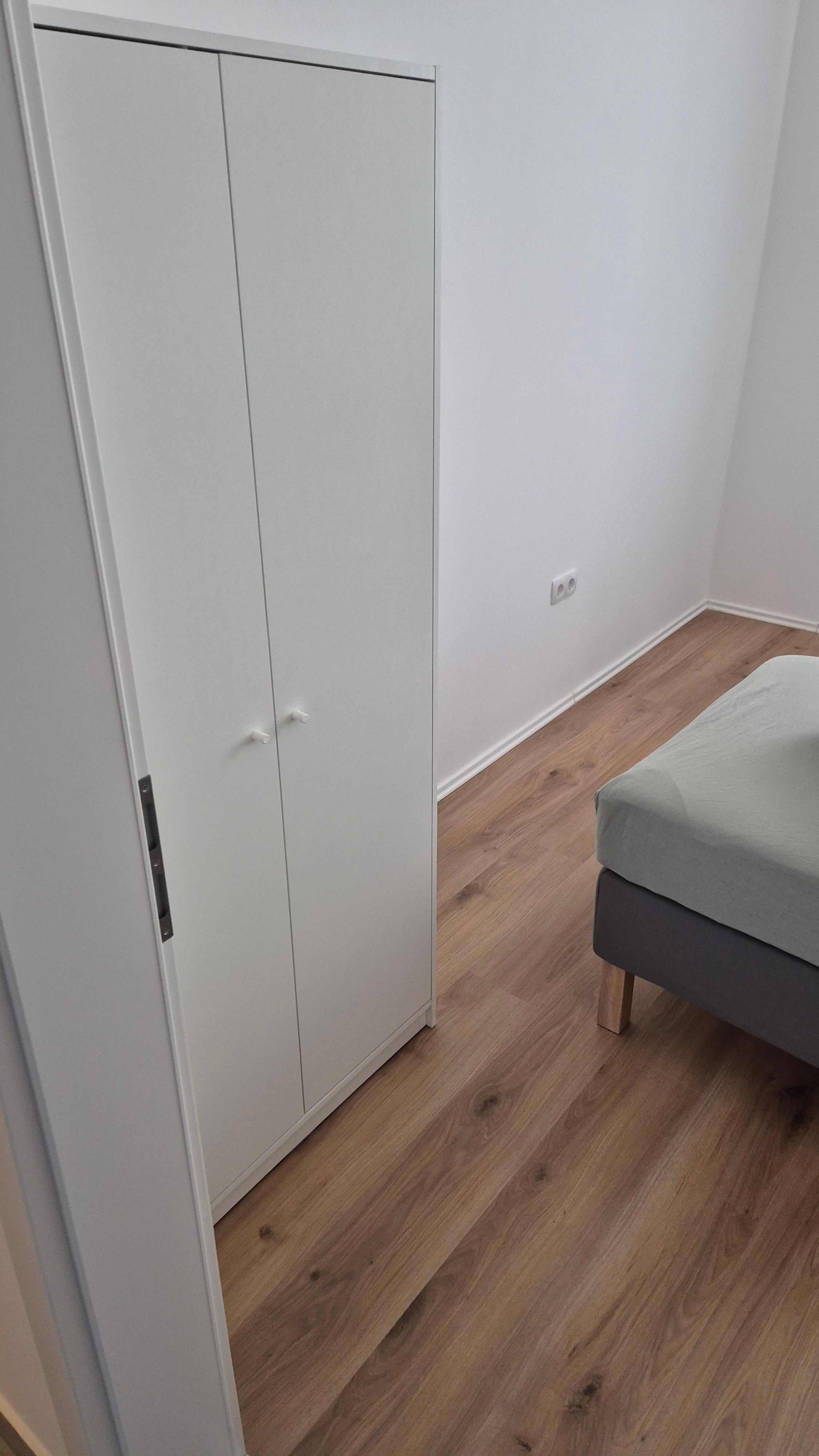 Newly Renovated Apartment Near City - 4