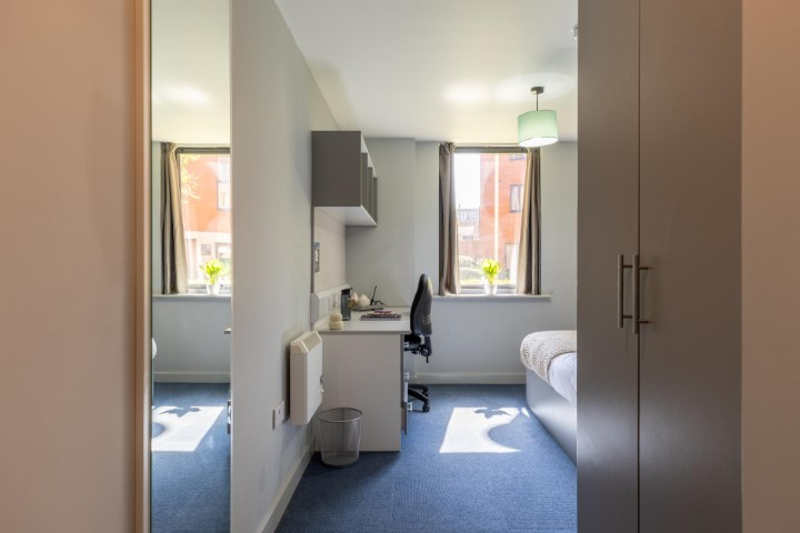 Classic En-Suite - 15
