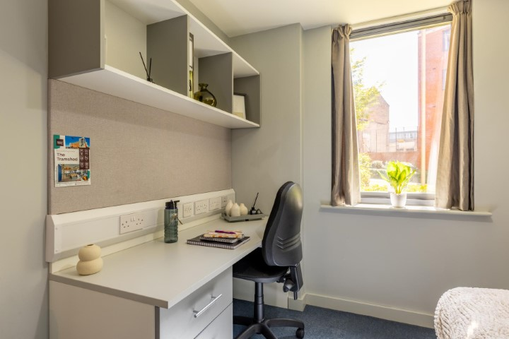 Silver En-Suite - 3