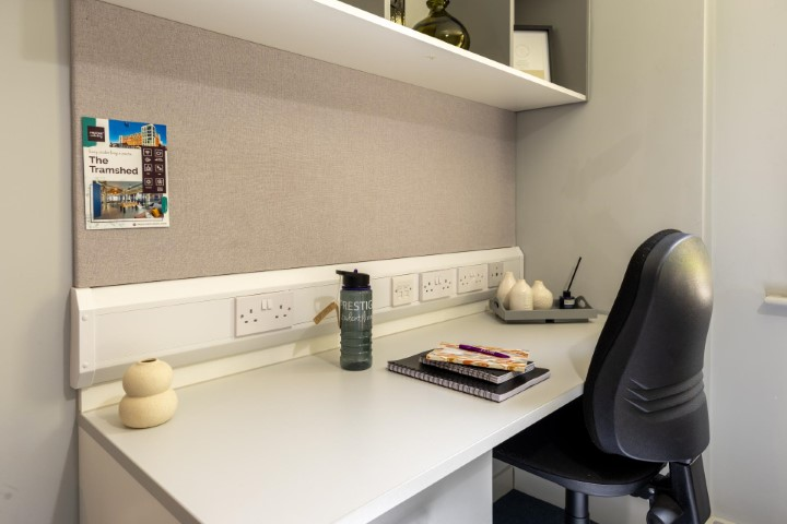 Silver En-Suite - 7