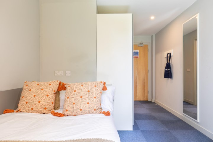 Silver Plus En-Suite - 13
