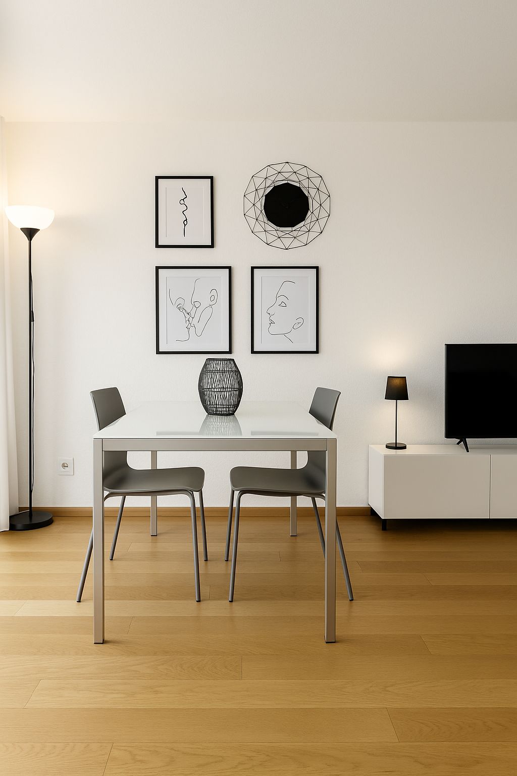  Schöne 2 Zimmer Wohnung Mit Balkon  -  Schöne 2 Zimmer Wohnung mit Balkon  - Gallery -  8