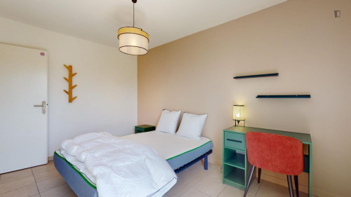 Dashing double bedroom in Ginko