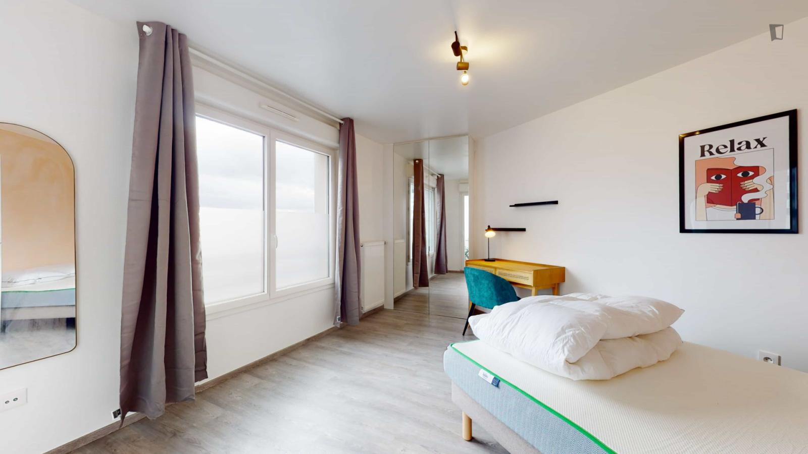 Lovely Double Bedroom Near Pont De Bezons Tram Stop - 1