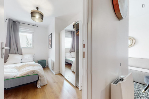 Lovely double bedroom near Pont de Bezons station