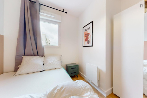 Lovely double bedroom near Pont de Bezons station