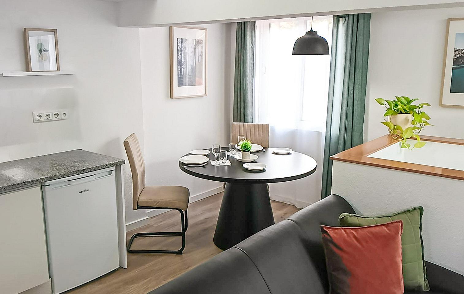 Skyline With Private Roof Terrace - 13