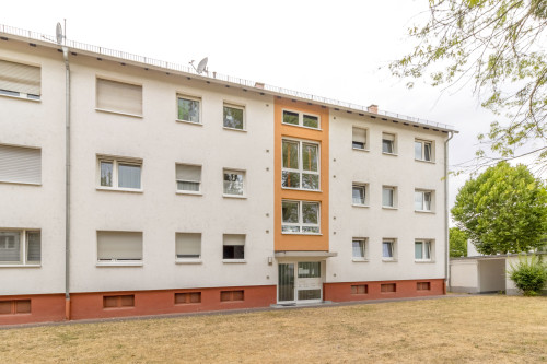 3 room 85 sqm apartment with balcony, view into the greenery & private parking space - Hanau - Schloss Philippsruhe - near Main river