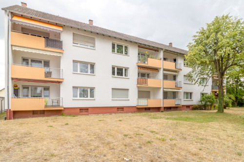 3 room 85 sqm apartment with balcony, view into the greenery & private parking space - Hanau - Schloss Philippsruhe - near Main river