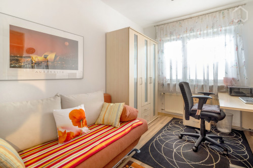 3 room 85 sqm apartment with balcony, view into the greenery & private parking space - Hanau - Schloss Philippsruhe - near Main river