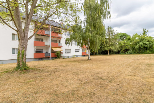 3 room 85 sqm apartment with balcony, view into the greenery & private parking space - Hanau - Schloss Philippsruhe - near Main river