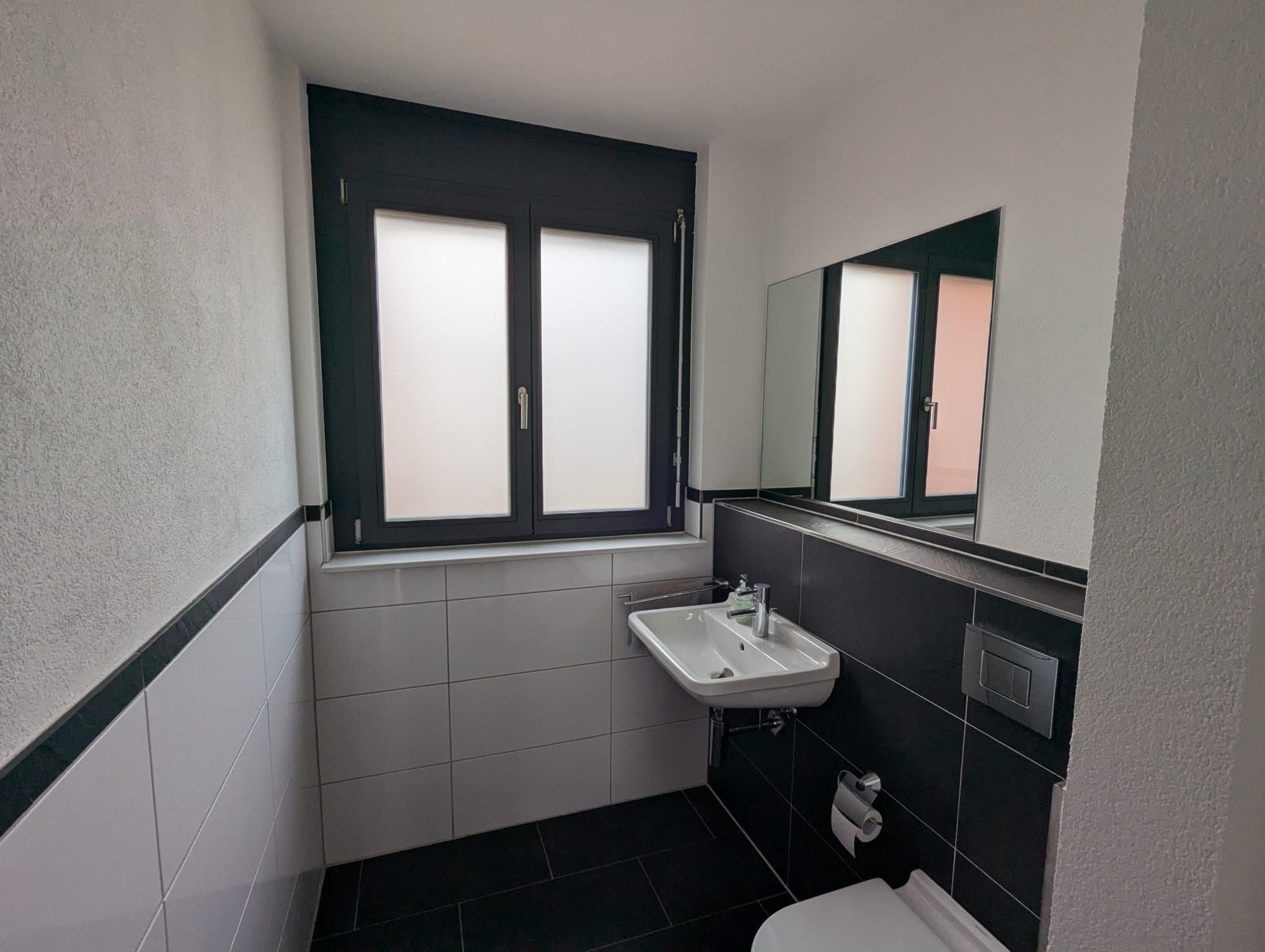  Luxurious, Fully Equipped 120 M² Penthouse With 360° Panoramic Views, Manhattan Feel, Near Frankfurt  -  Luxurious, fully equipped 120 m² penthouse with 360° panoramic views, Manhattan feel, near Frankfurt.  - Gallery -  12