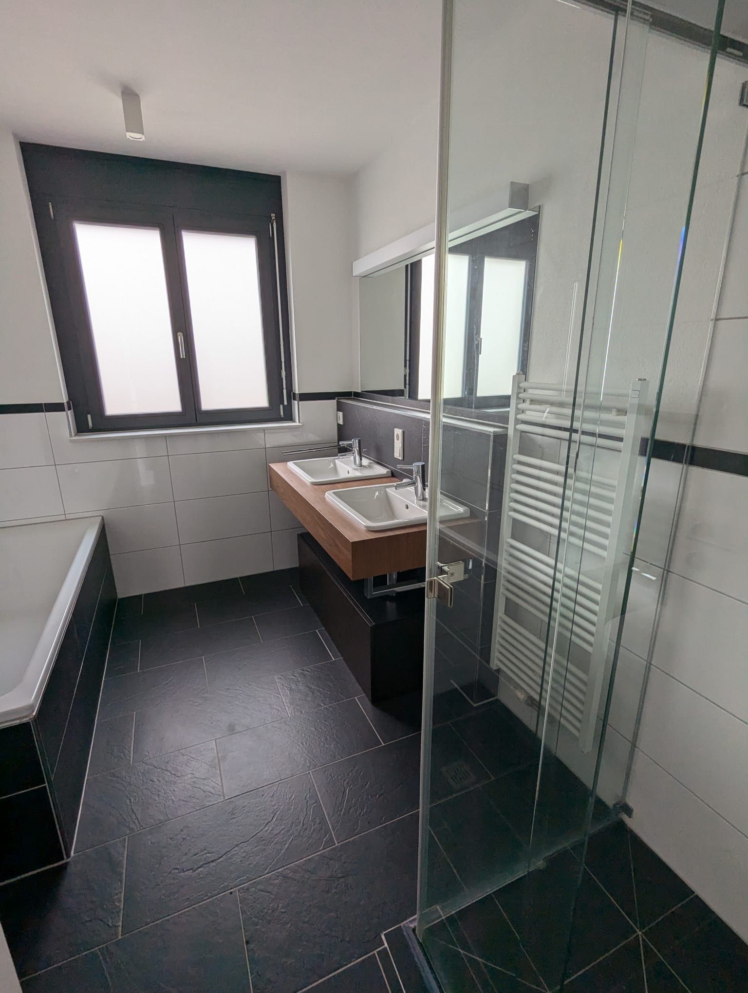  Luxurious, Fully Equipped 120 M² Penthouse With 360° Panoramic Views, Manhattan Feel, Near Frankfurt  -  Luxurious, fully equipped 120 m² penthouse with 360° panoramic views, Manhattan feel, near Frankfurt.  - Gallery -  13