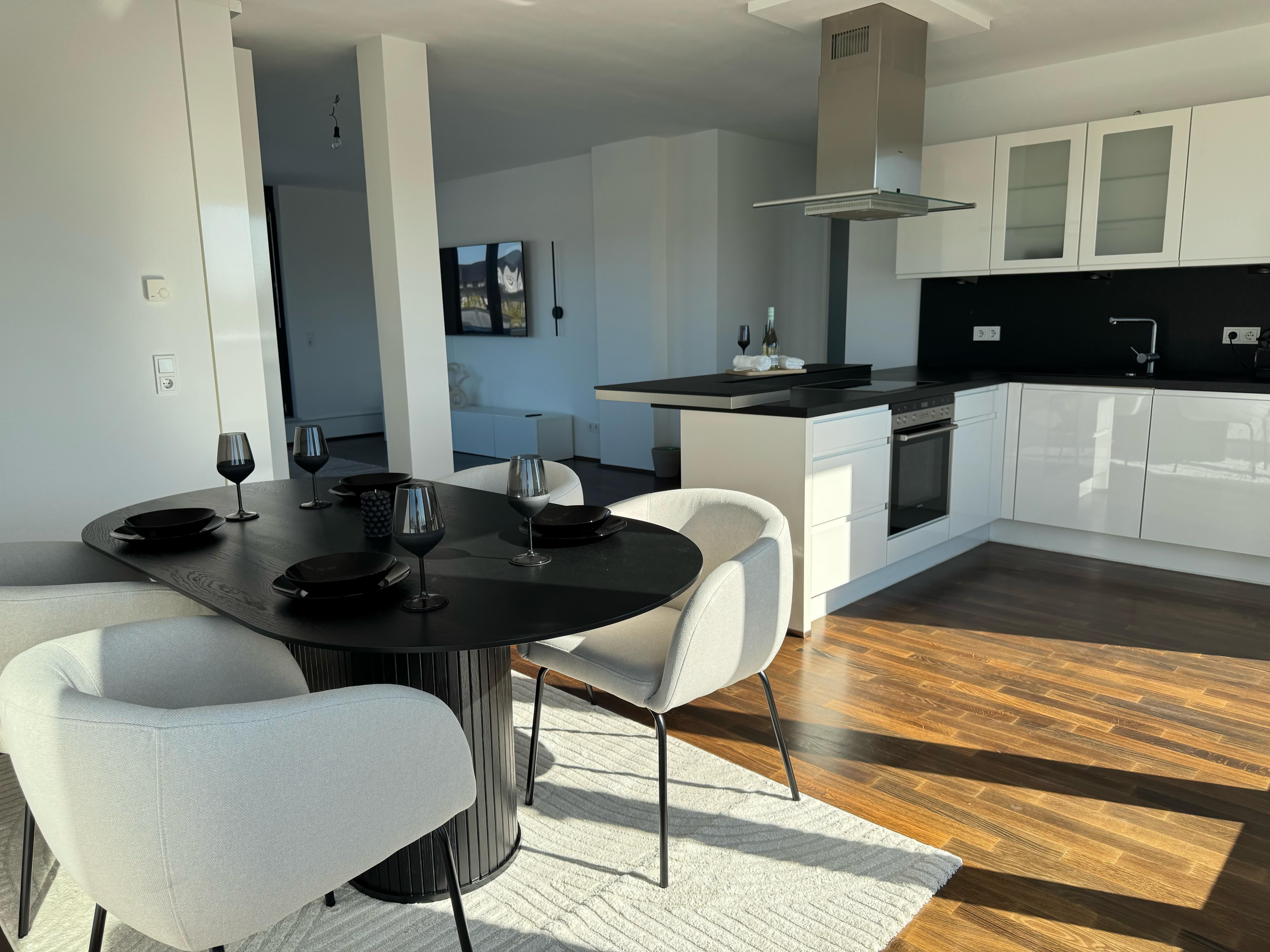  Luxurious, Fully Equipped 120 M² Penthouse With 360° Panoramic Views, Manhattan Feel, Near Frankfurt  -  Luxurious, fully equipped 120 m² penthouse with 360° panoramic views, Manhattan feel, near Frankfurt.  - Gallery -  7