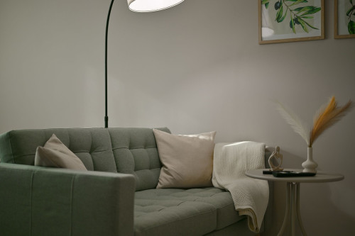 Renovated City Apartment with Dedicated Workspace - Gallery - 13