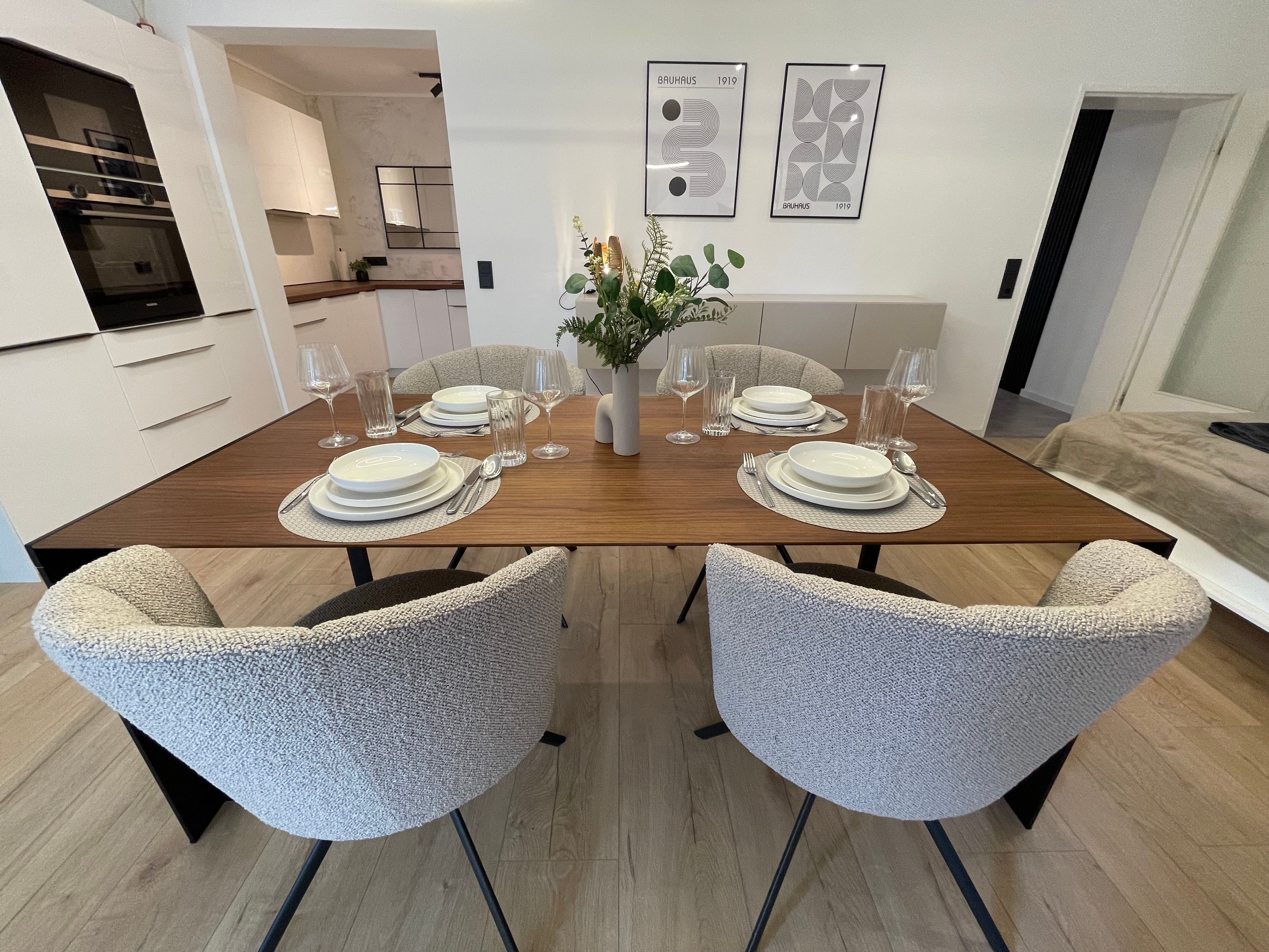 Spacious, Modern Living With Lake Constanze View - 19
