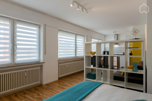 Bright, modern Apartment in the city centre of Leverkusen (close to main station, car park optional)