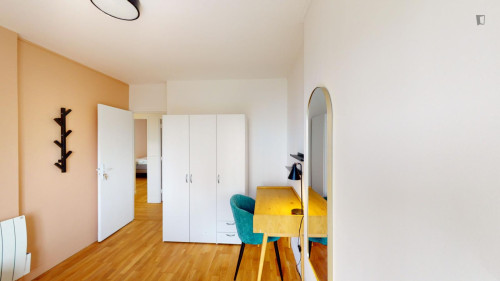 Graceful double bedroom in the Chartrons district